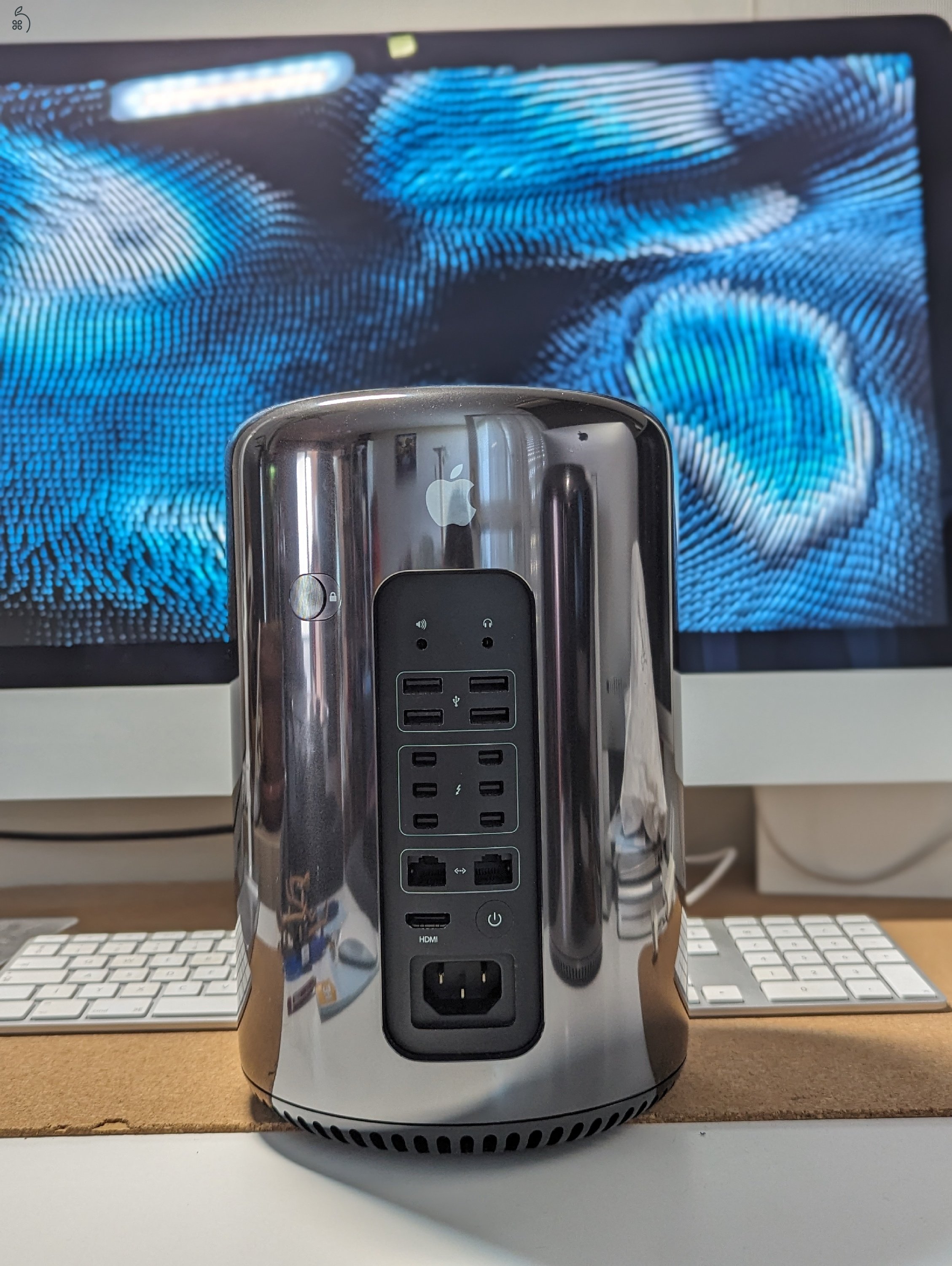 Mac Pro 2013 12 mag, SSD, szép állapot