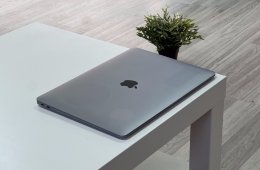 MacBook Air 2019 13 256GB 2 ÉV Garanciával Számlával