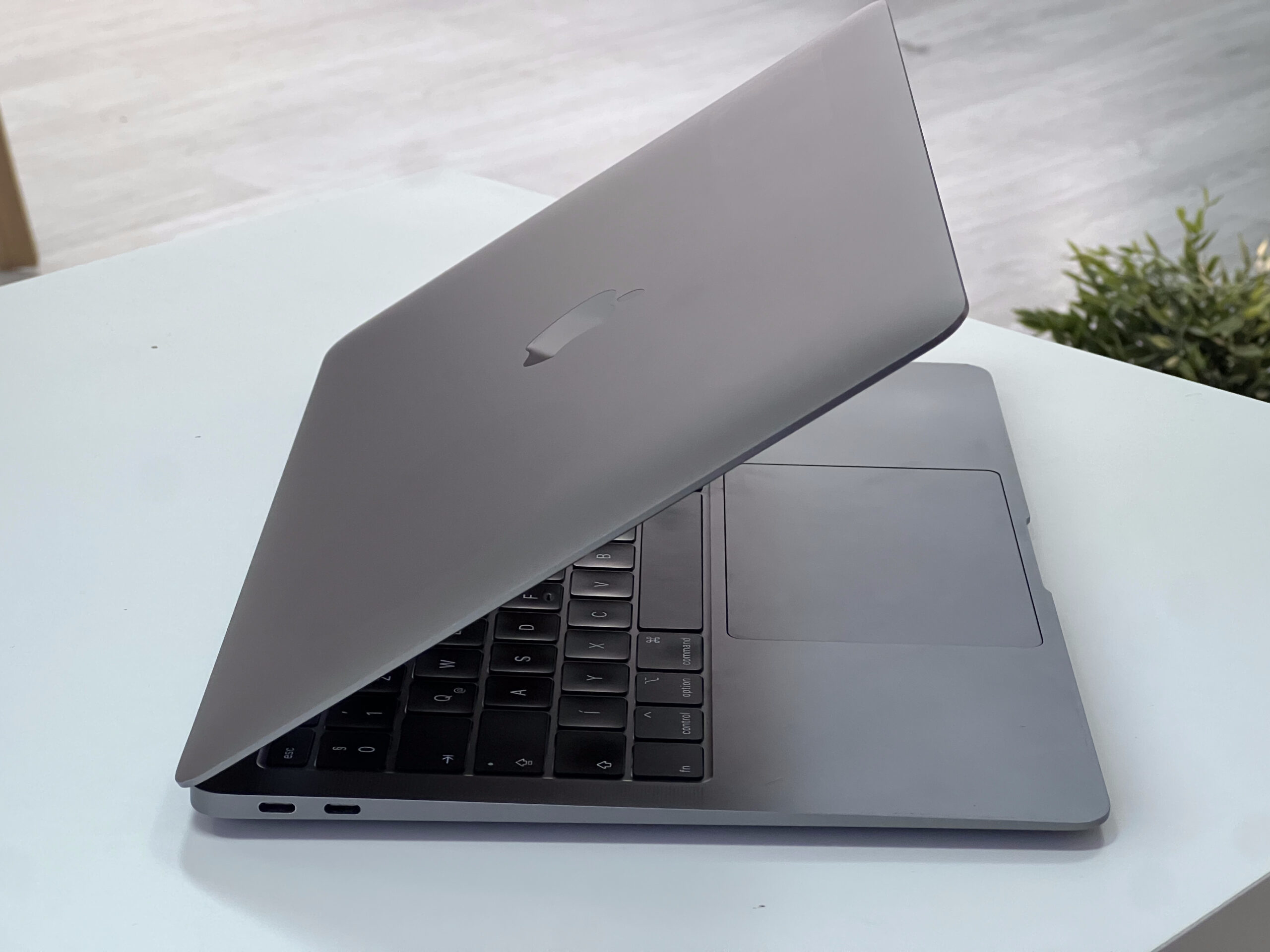 MacBook Air 2019 13 256GB 2 ÉV Garanciával Számlával