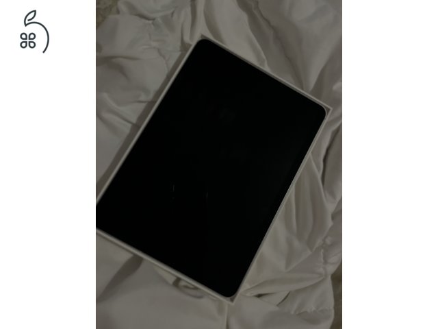 iPad Air 5th gen 2022 64GB Csillagfény-WIFI