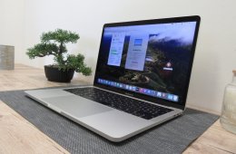 Apple Macbook Pro 13 Touch Bar - 2019 - Használt, újszerű