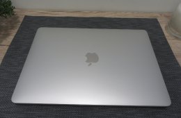 Apple Macbook Pro 13 Touch Bar - 2019 - Használt, újszerű