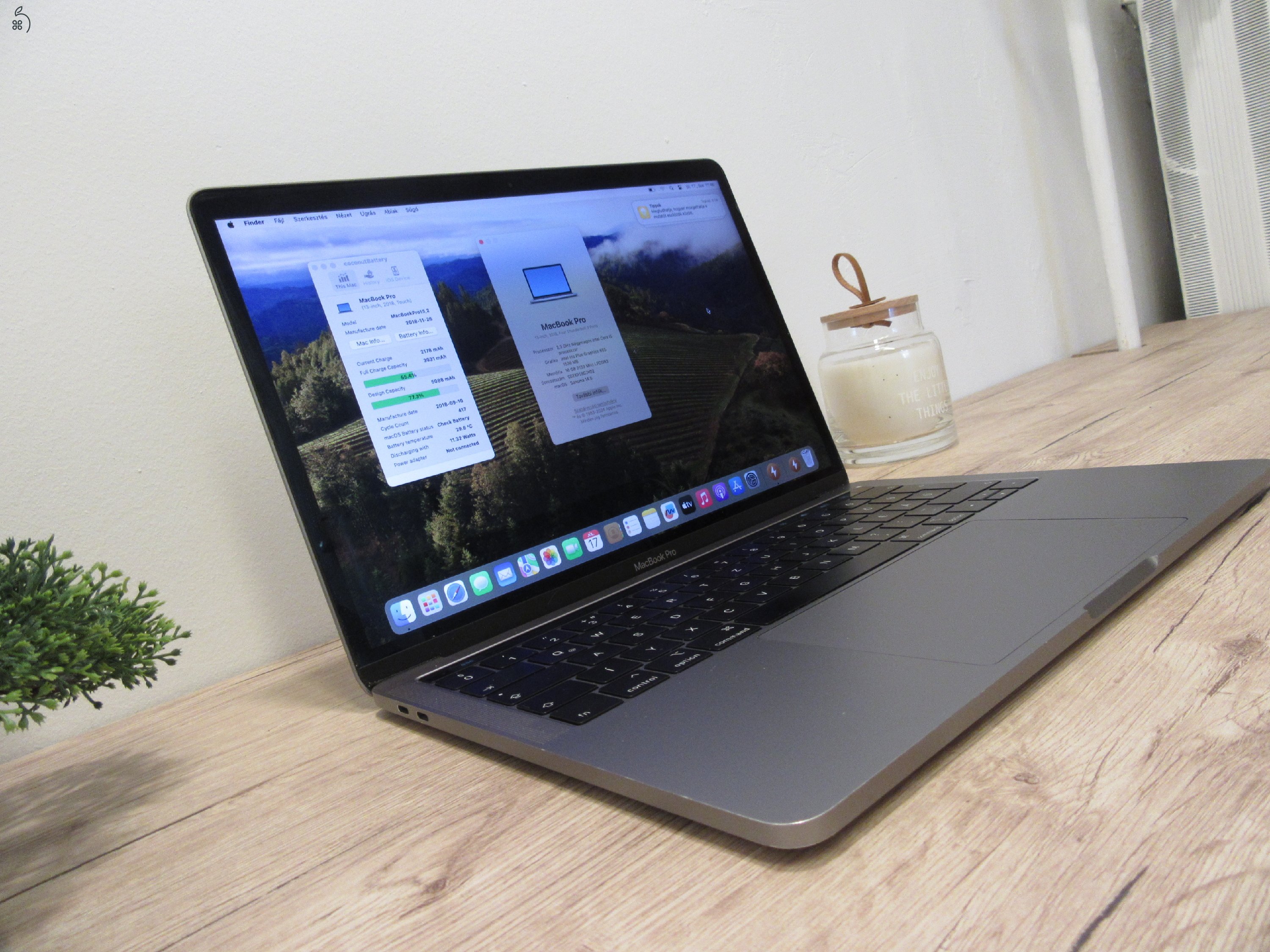 Apple Retina Macbook Pro 13 Touch Bar  - 2018 - Használt