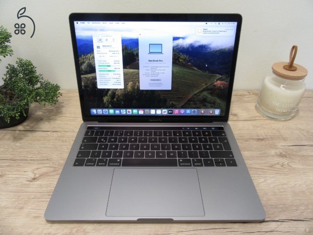 Apple Retina Macbook Pro 13 Touch Bar  - 2018 - Használt