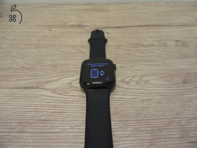 Apple Watch SE 2 - 44 mm - Használt, karcmentes