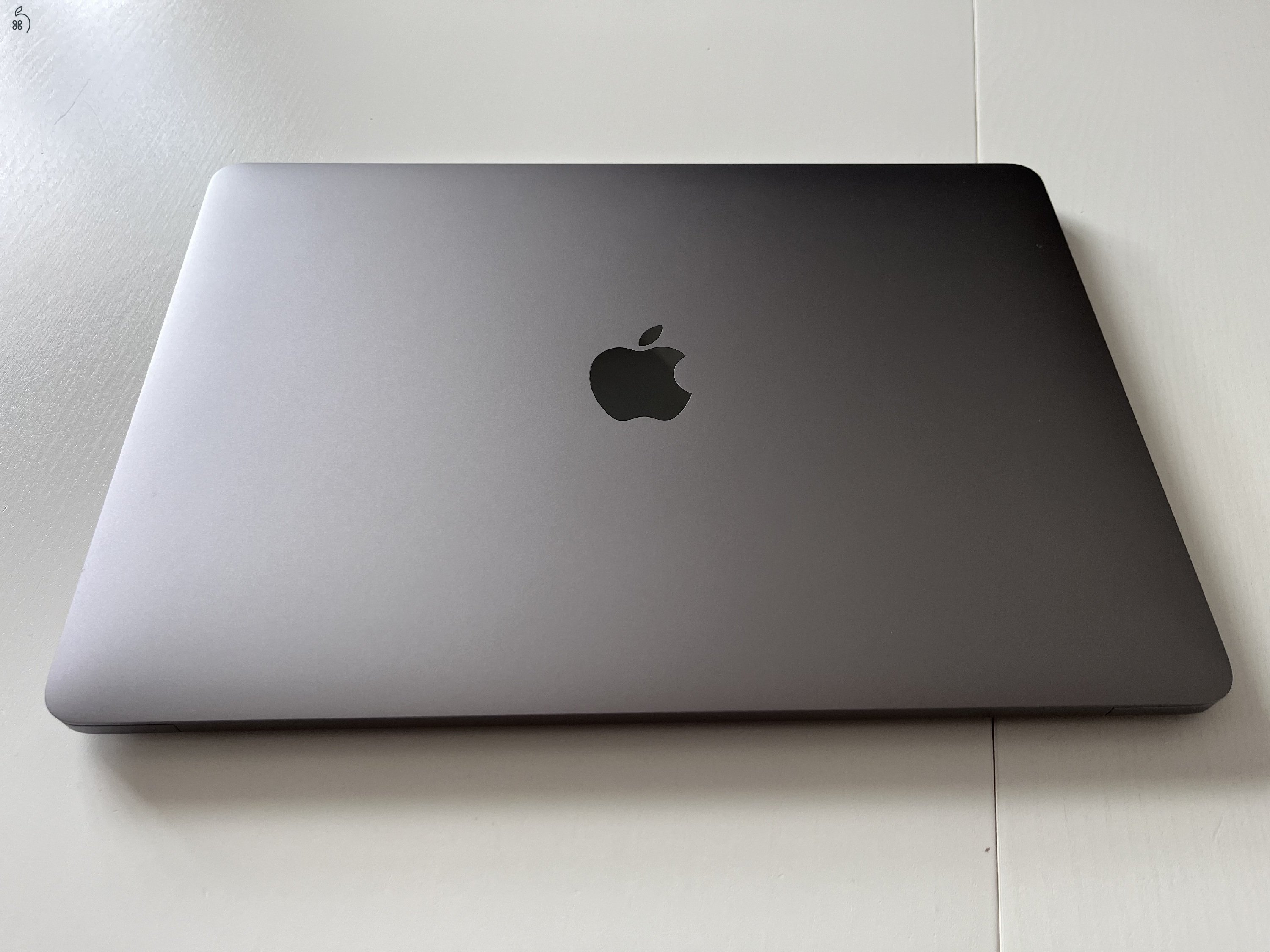 Eladó 2020-as Apple MacBook Pro 13” - Space Gray / M1 / 8 GB RAM / 512 SSD / 90% akku - Kiváló állapotban!