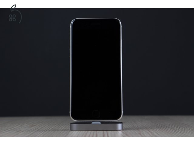 Újszerű iPhone SE 2022 64GB US-5371