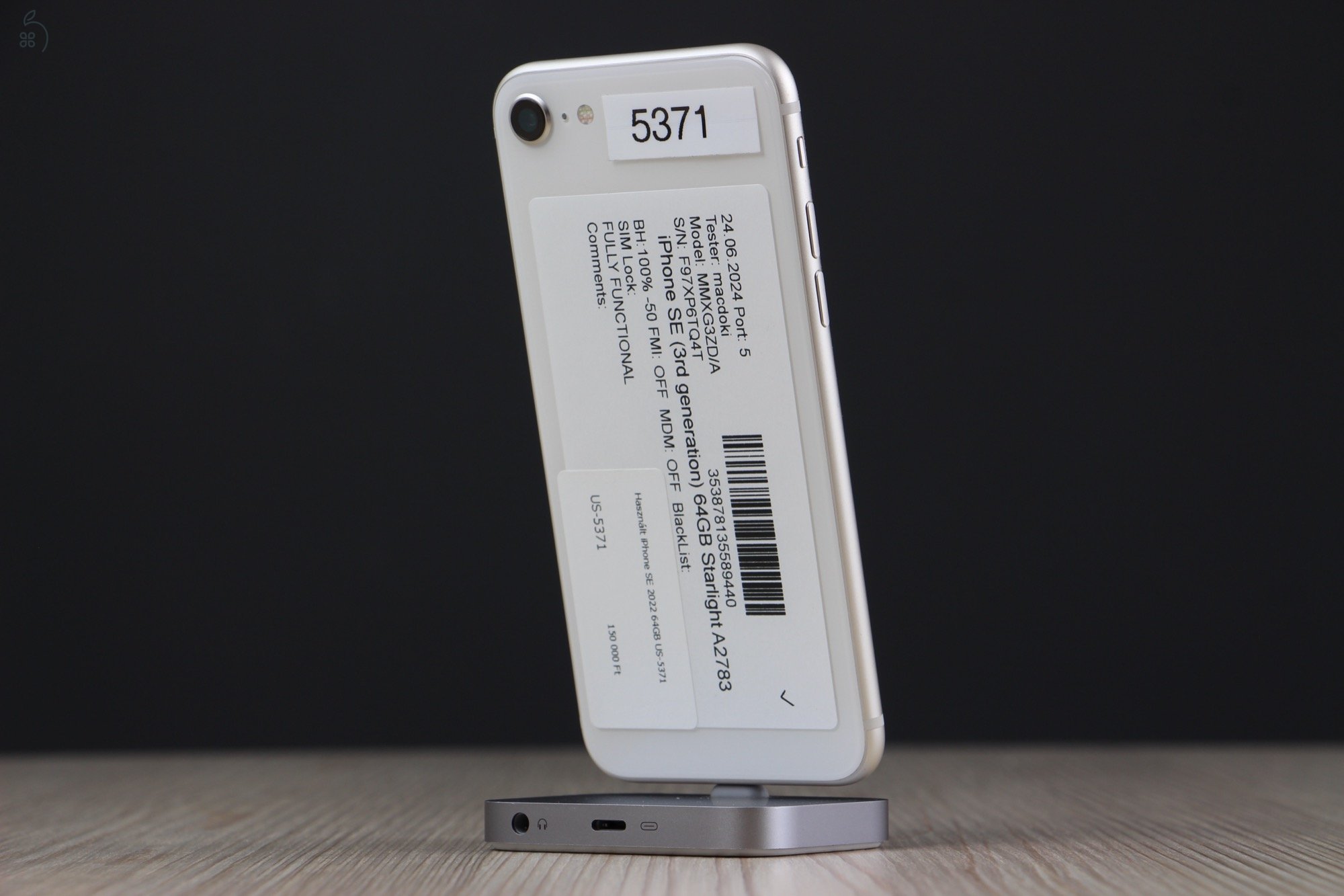 Újszerű iPhone SE 2022 64GB US-5371