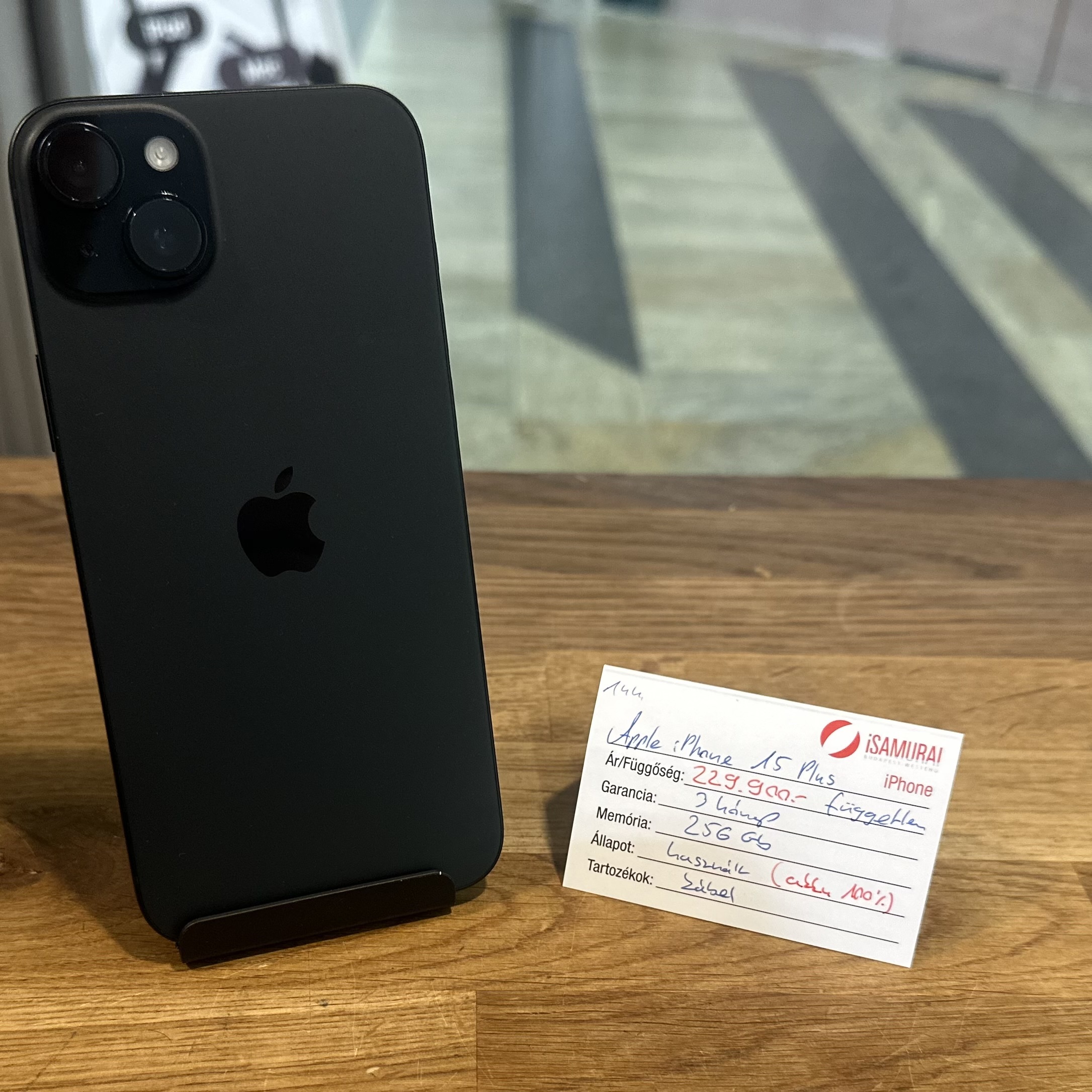 144. Apple iPhone 15 PLUS - 256 GB - Fekete - Akku 100%