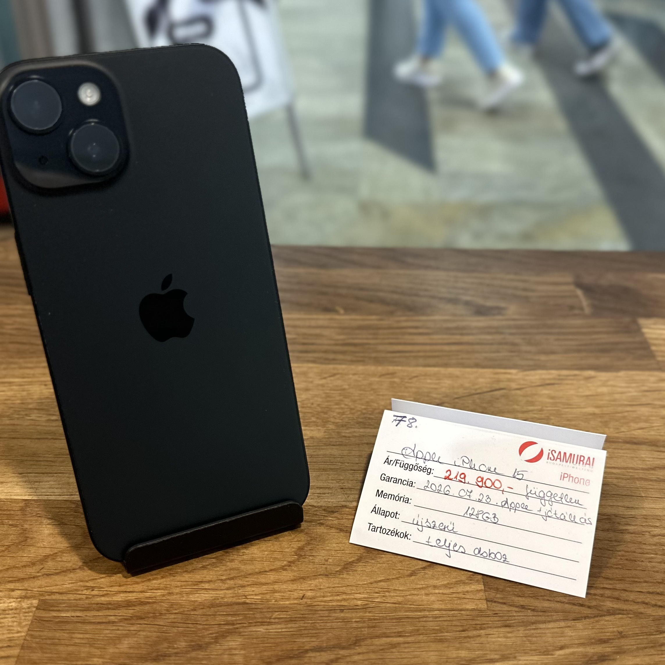 78. Apple iPhone 15  - 128 GB - Fekete - Független