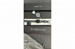 Apple Watch Series 7 Nike