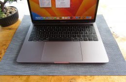 Apple Retina Macbook Pro 13 Touchbar - 2017 - Használt, megkímélt