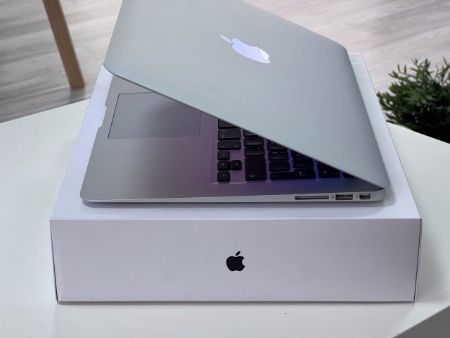 Hibátlan MacBook Air 2017 13 128GB 1 ÉV Garanciával Számlával