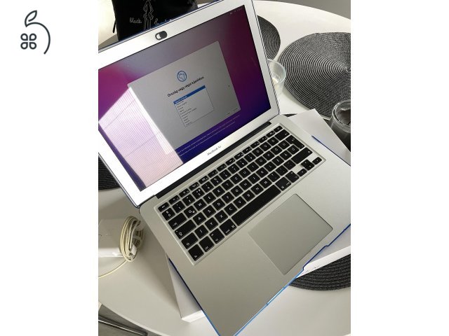 Karcmentes 1.tulaj Macbook Air 13 i5 (2015) 8gb RAM 256gb SSD