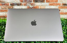 Eladó Apple Macbook AIR 2020 13” i5 8 GB RAM 256 GB SSD EU Bill Space Gray szép állapotú - 12 HÓ GARANCIA - 5351
