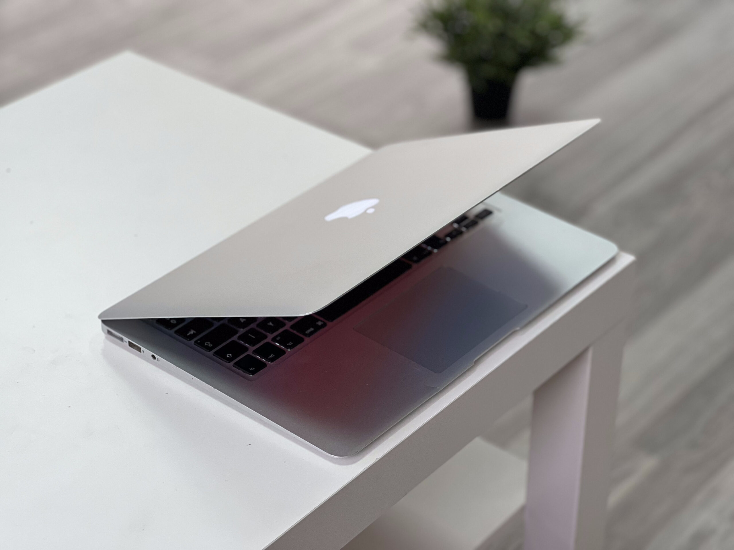 MacBook Air 2014 13 128GB 1 ÉV Garanciával Számlával Aksi 100%