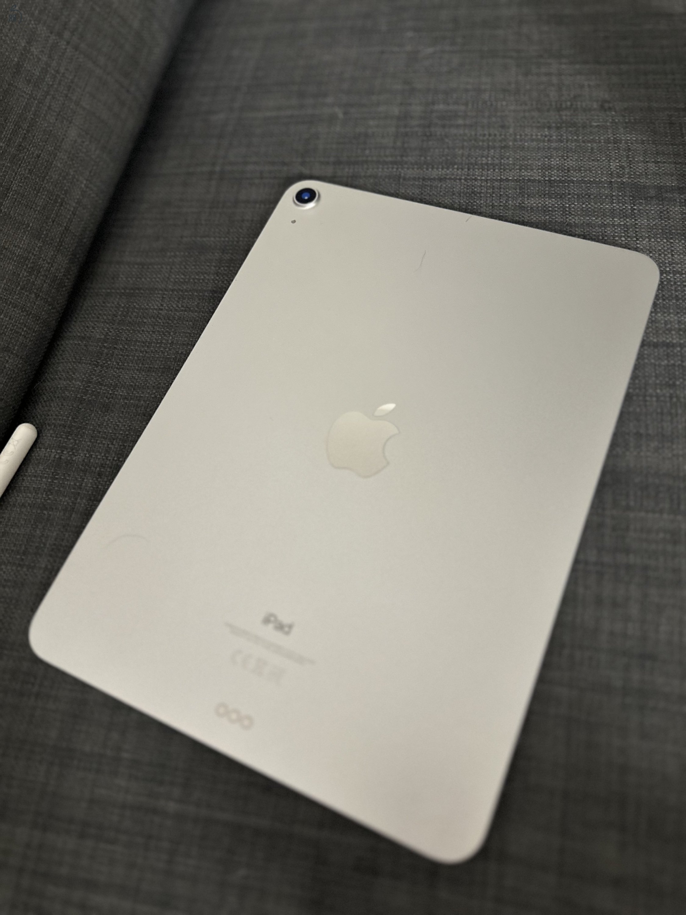 újszerű iPad Air 4. gen 64GB + Apple Pencil