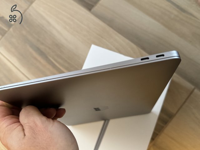 Eladó Apple MacBook Air 2019 13