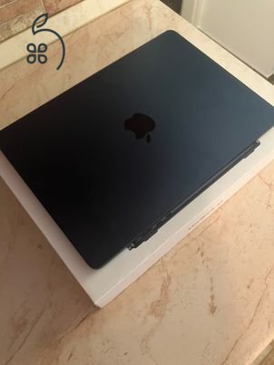 MacBook Air M2 256GB   8GB RAM 