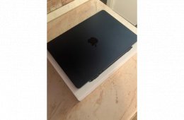 MacBook Air M2 256GB   8GB RAM 