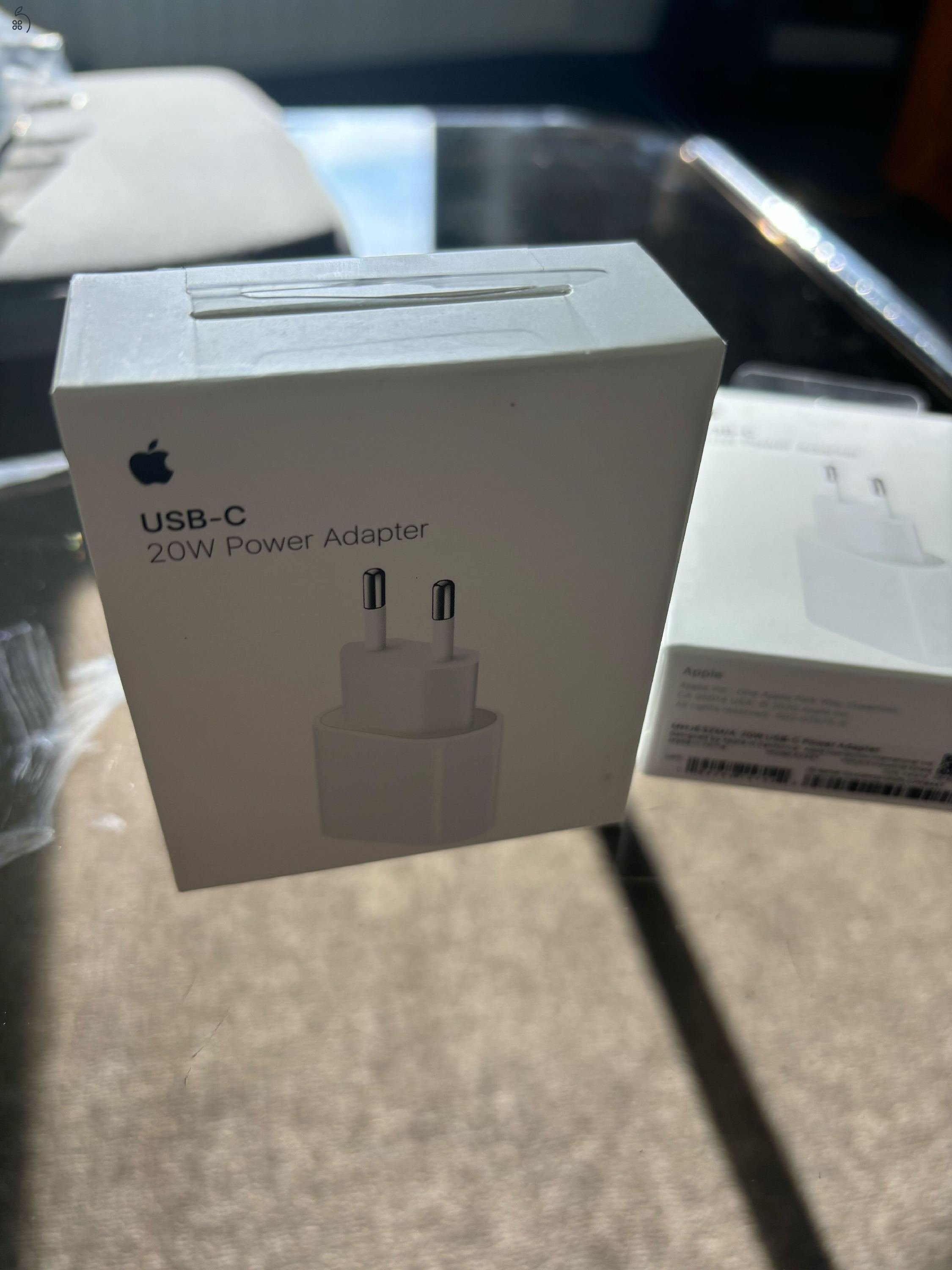 USB-C 20W Power Adapter