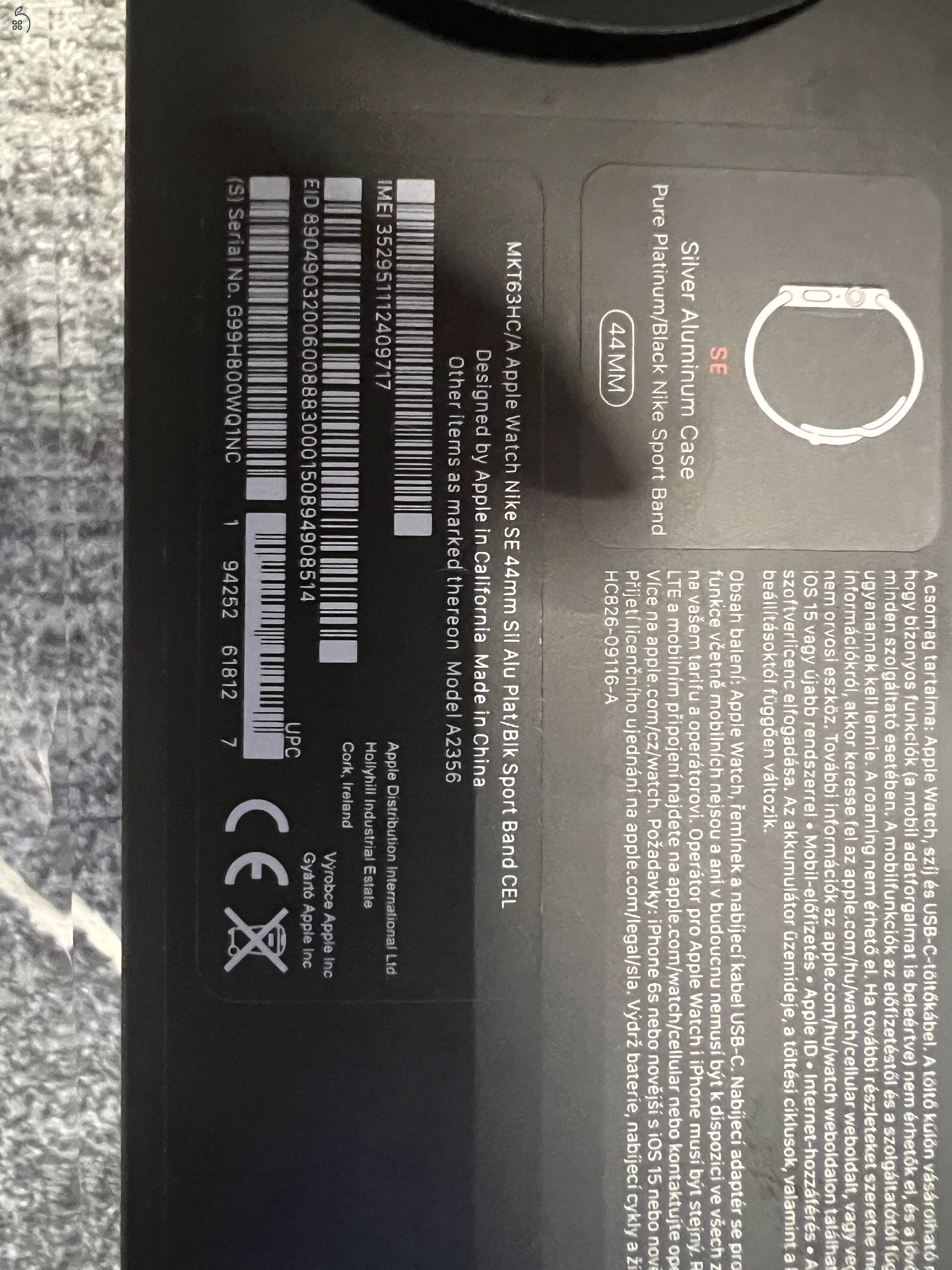 Apple Watch SE 44mm GPS + Cellular