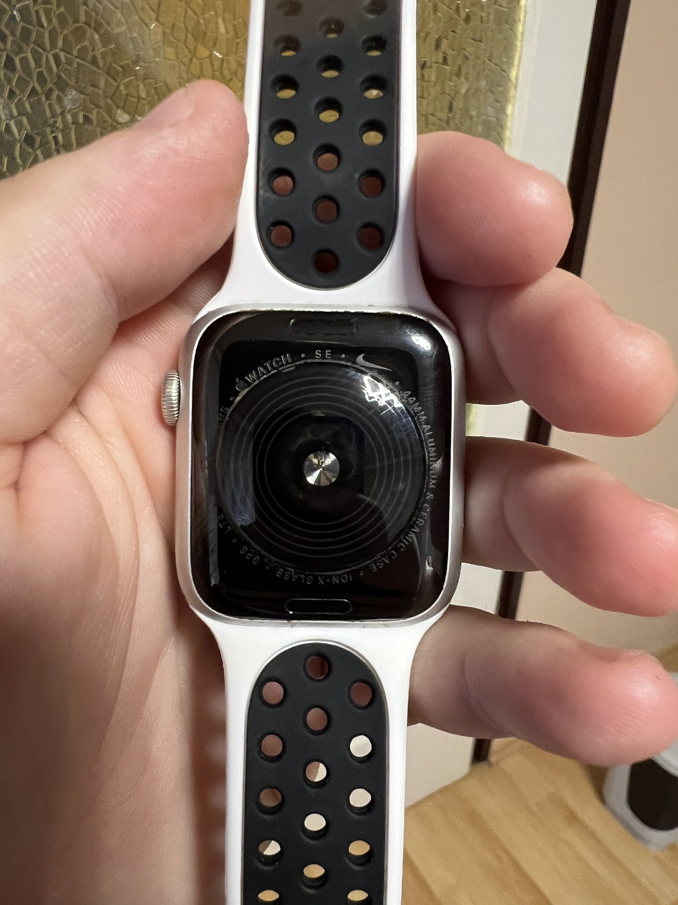 Apple Watch SE 44mm GPS + Cellular