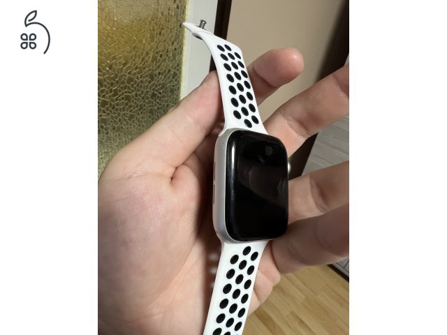 Apple Watch SE 44mm GPS + Cellular