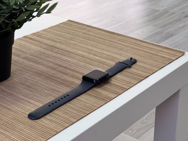 Apple Watch SE2 Midnight 40MM 1 ÉV Garanciával Számlával