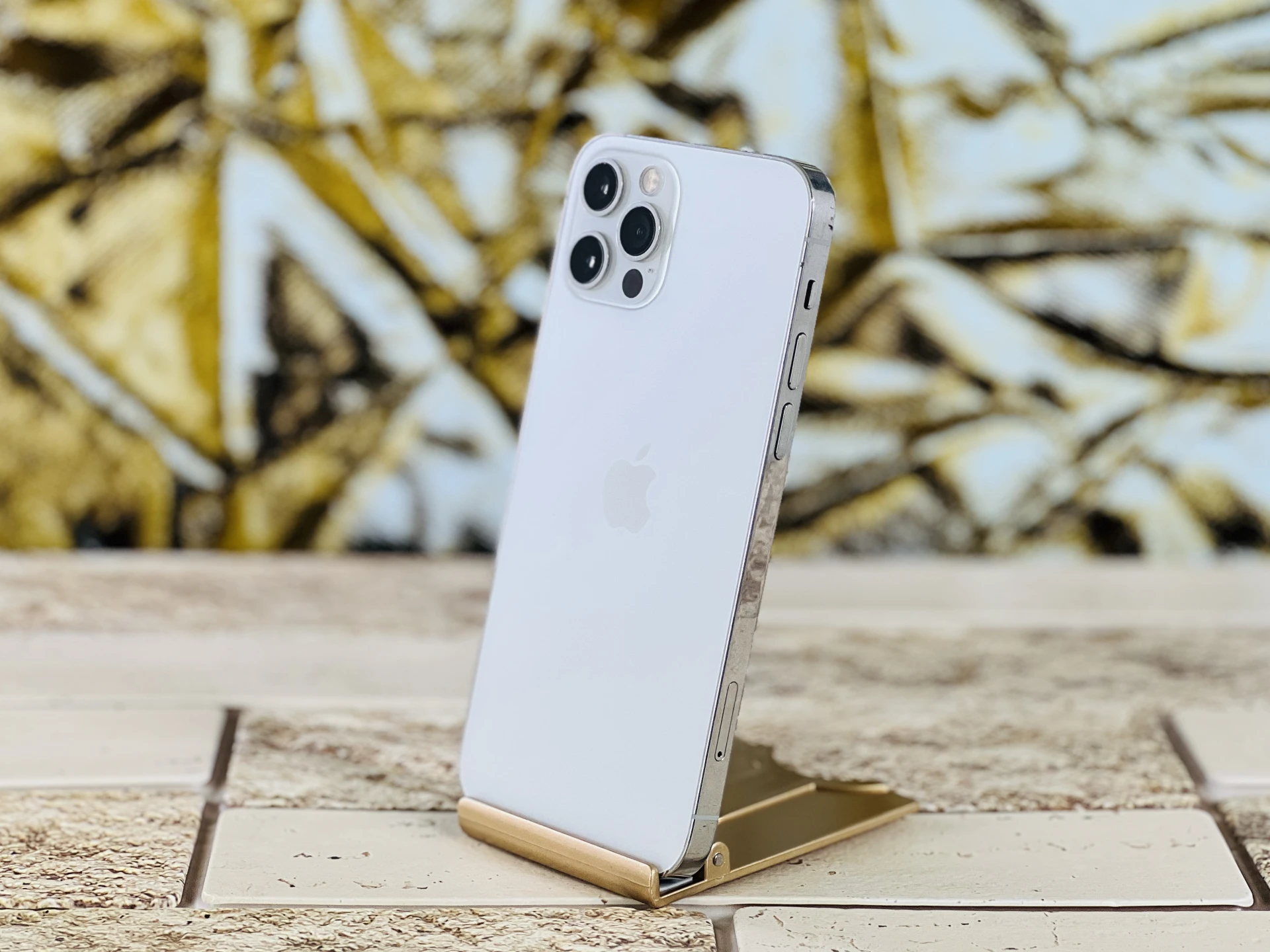 Eladó iPhone 12 Pro 128 GB Silver szép állapotú - 12 HÓ GARANCIA