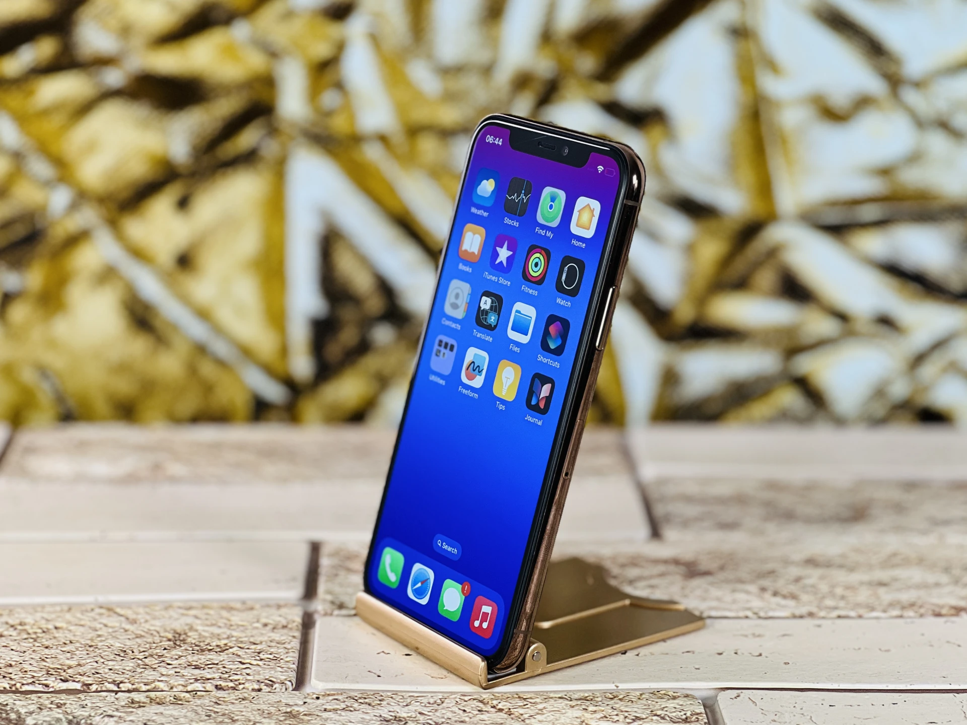 Eladó iPhone 11 Pro 64 GB Gold szép állapotú - 12 HÓ GARANCIA