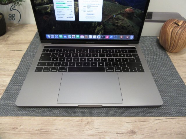 Apple Retina Macbook Pro 13 - 2018 - Használt, szép állapot