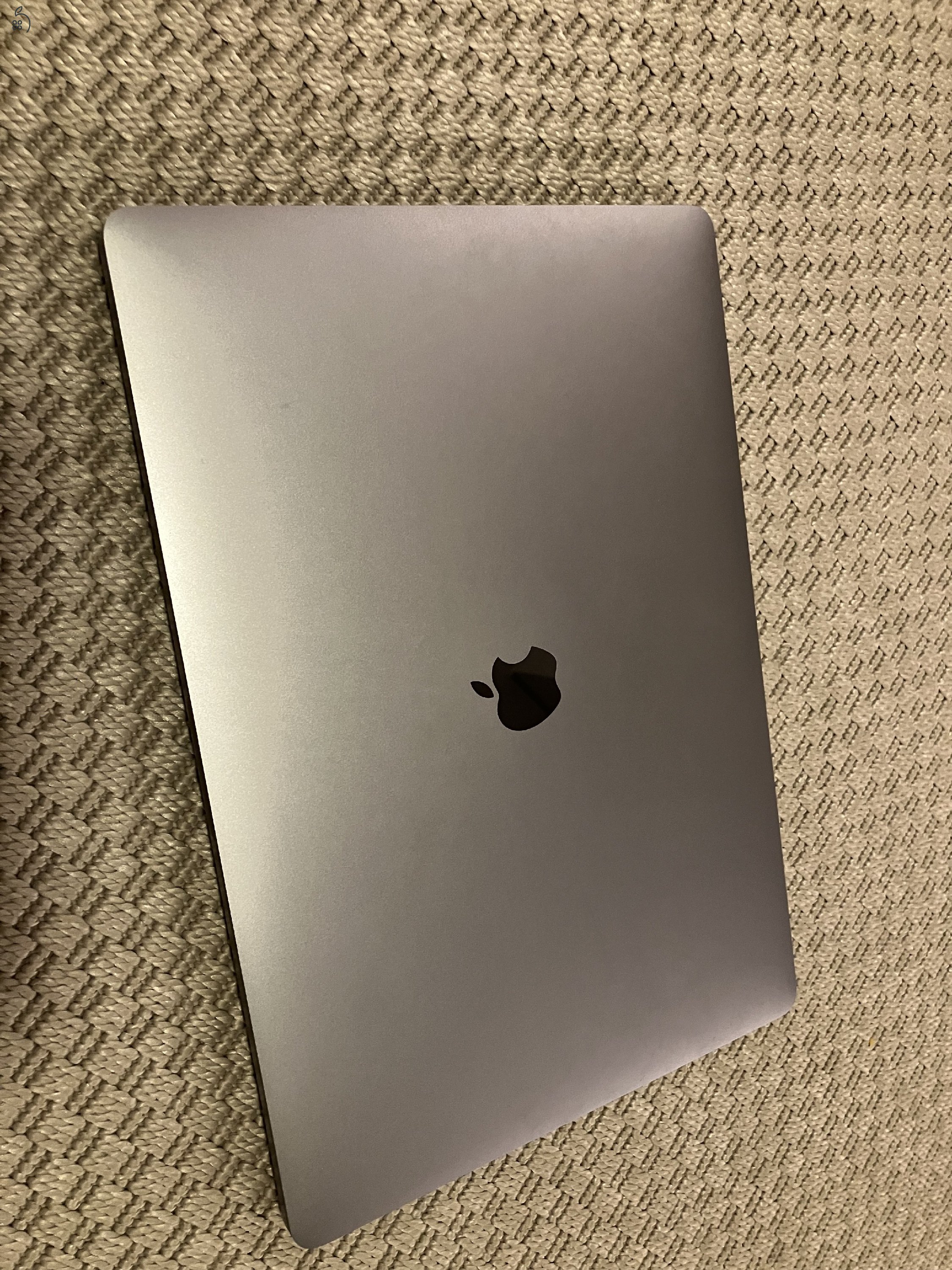 Eladó MacBook Pro Retina 16”