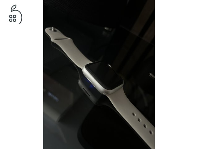 Apple Watch Series 7 GPS 41mm, csillagfény, csillagfény sportszíjjal