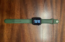 Eladó Apple Watch 7 + szíjak