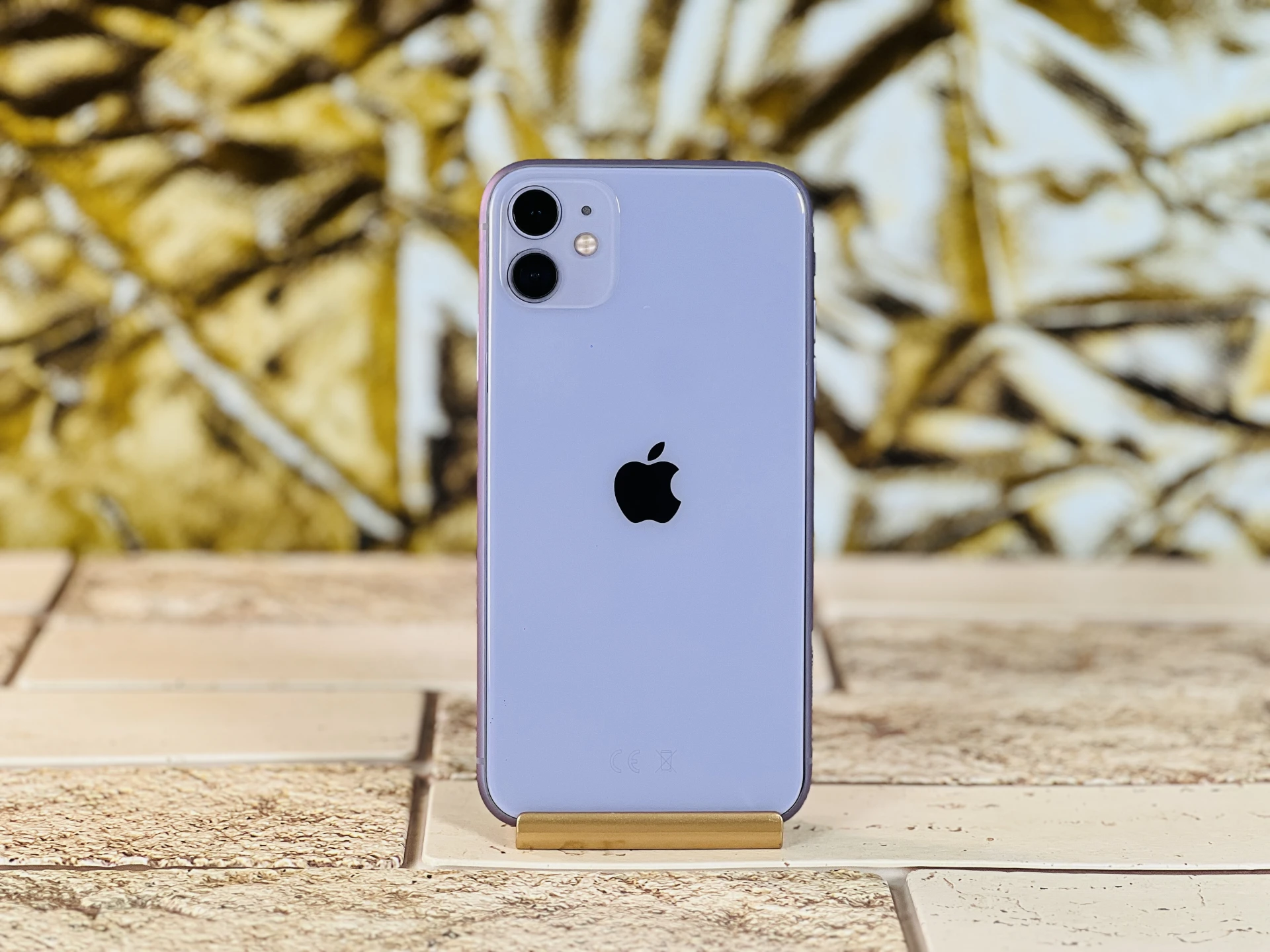 Eladó iPhone 11 64 GB Purple szép állapotú - 12 HÓ GARANCIA