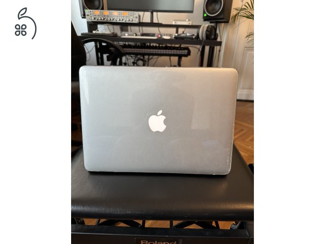 MacBook Air 13” (Early 2015) 