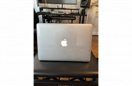 MacBook Air 13” (Early 2015) 