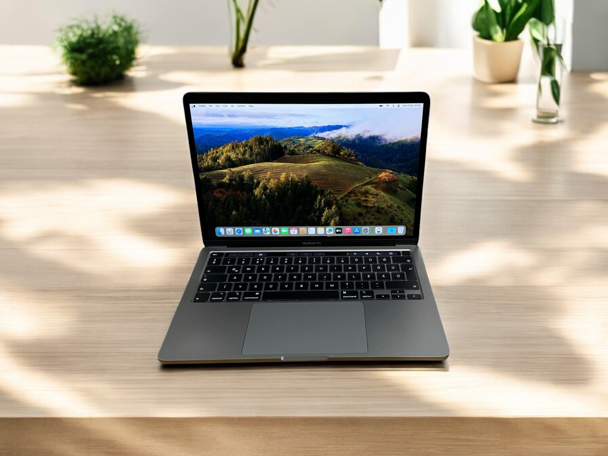 82. Apple MacBook Pro 13