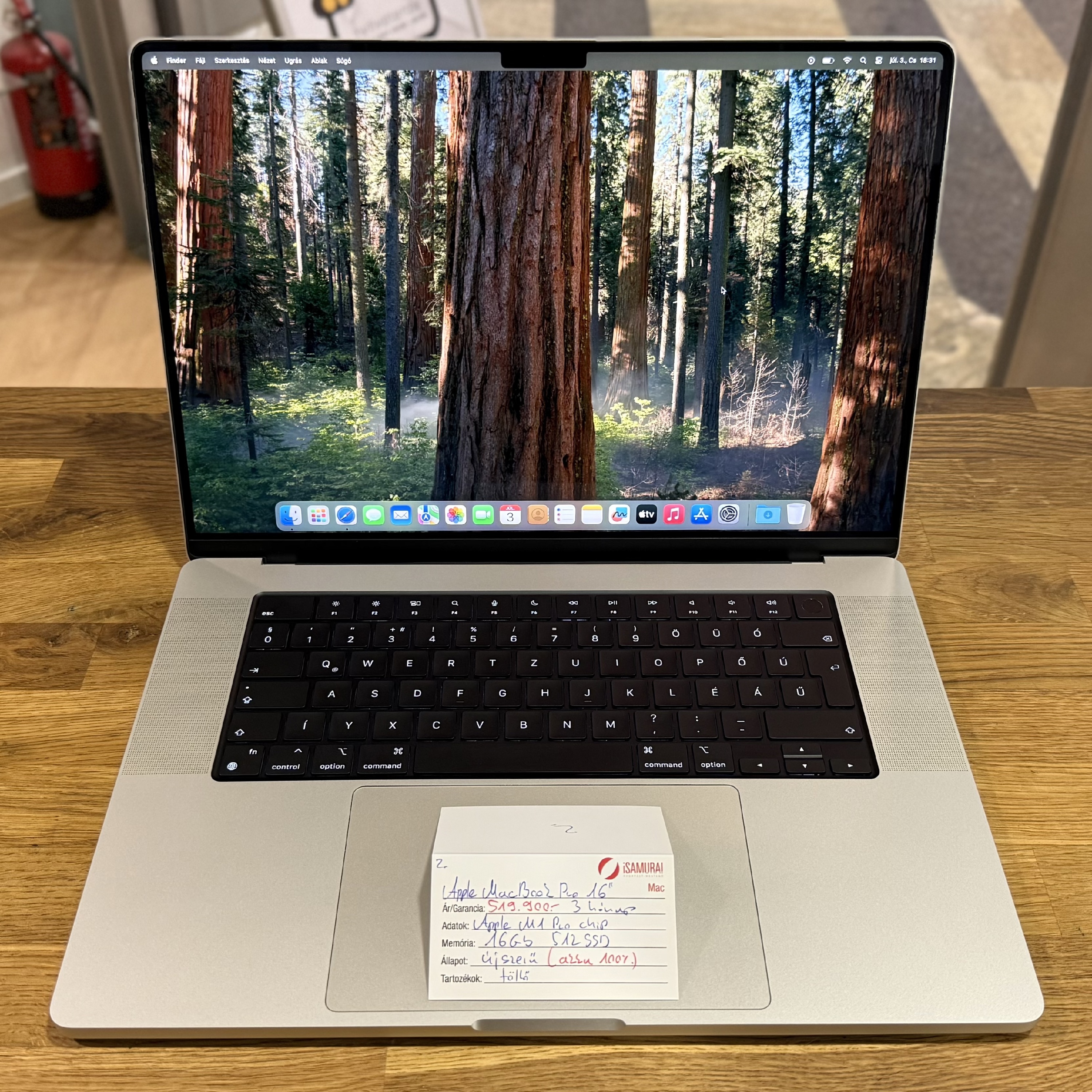 2. Apple MacBook Pro 16