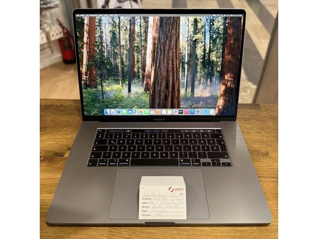111. Apple MacBook Pro 16″ - 2019 - i7 - 32 GB RAM - 512 SSD
