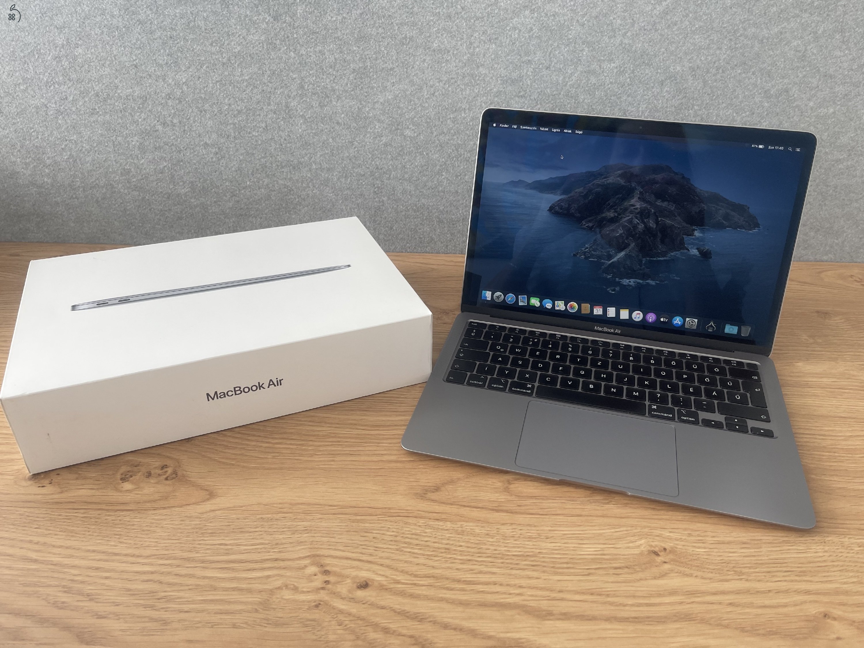 MacBook Air 2020 (8GB RAM, 256GB SSD, Intel Core i3)