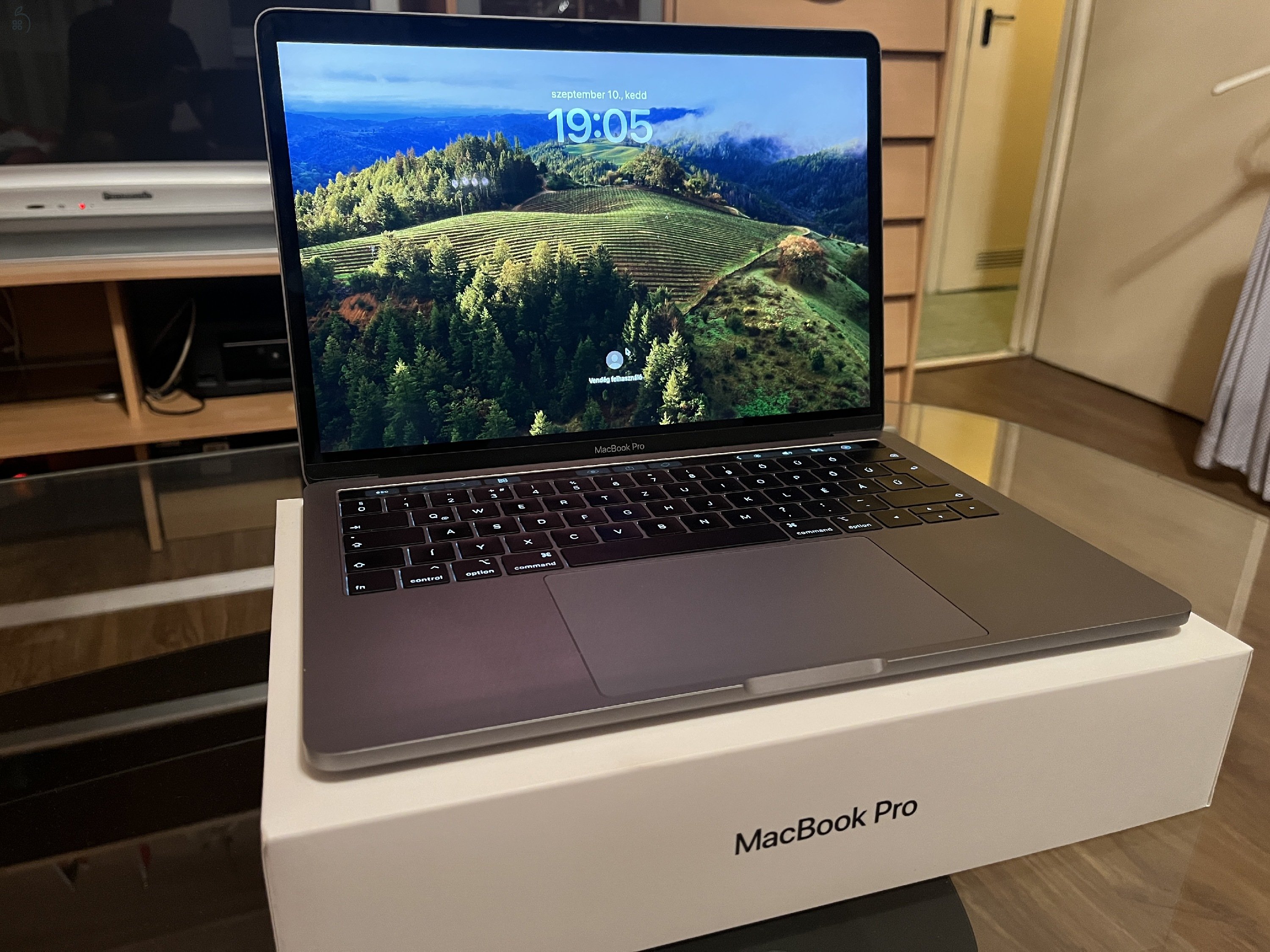 MacBook Pro 2018 eladó