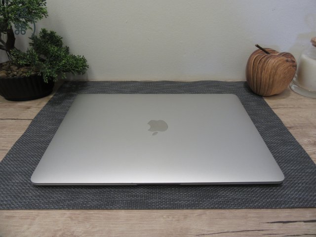 Apple Macbook Air 13 - 2020 - Használt, megkímélt