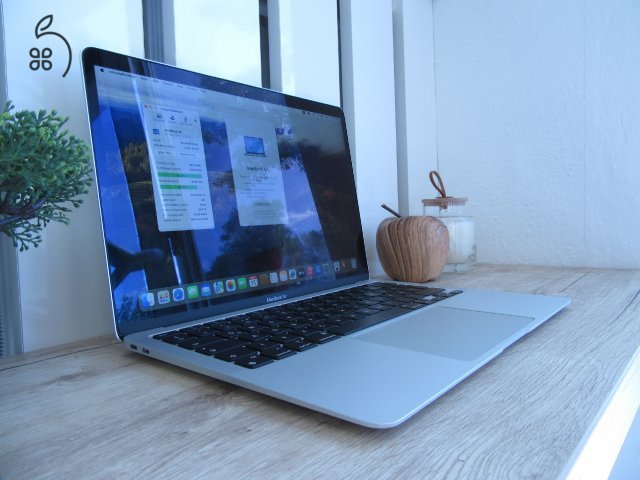 Apple Macbook Air 13 - 2020 - Használt, karcmentes