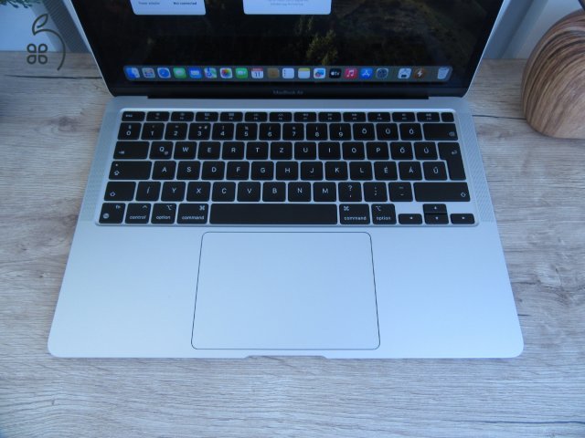 Apple Macbook Air 13 - 2020 - Használt, karcmentes