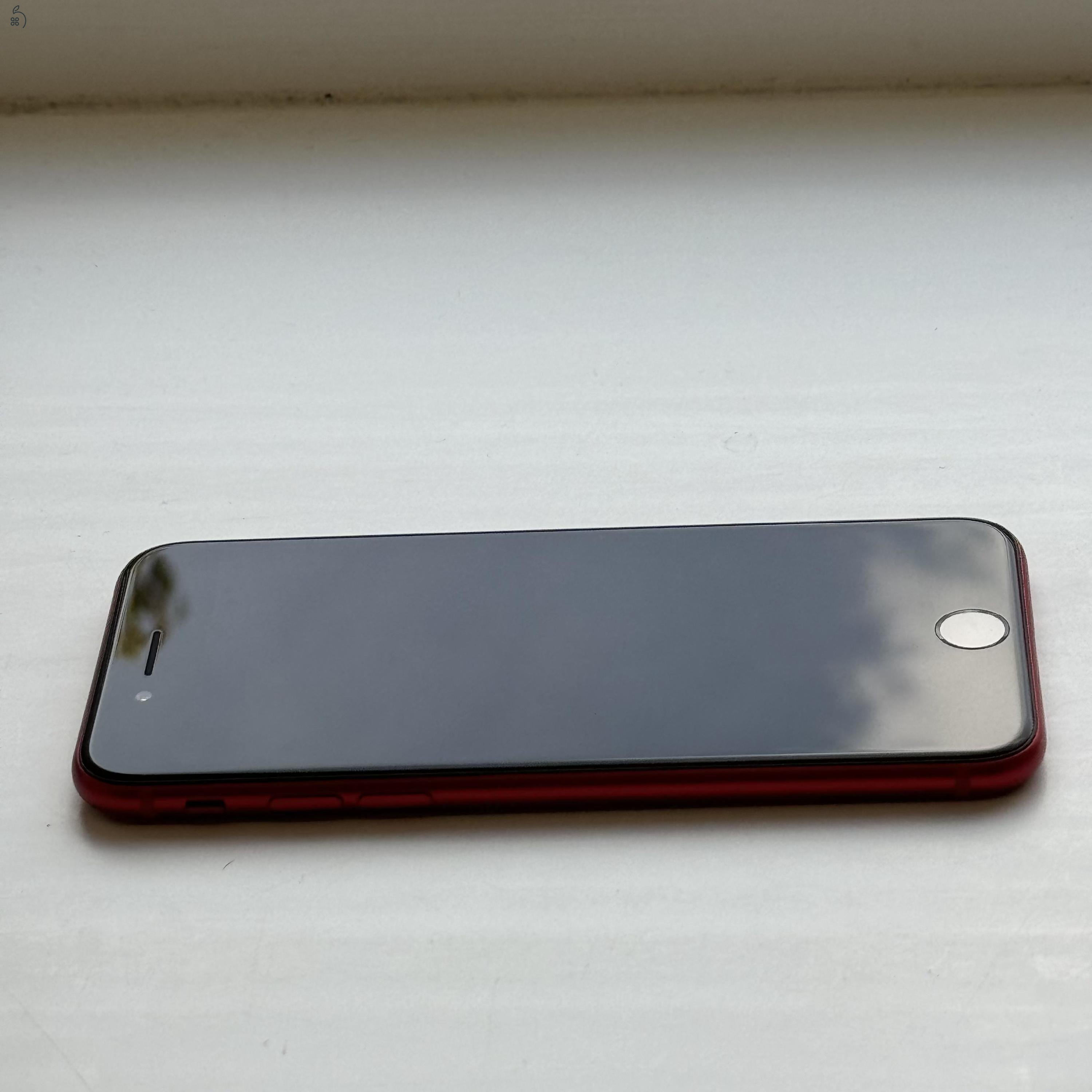 GYÖNYÖRŰ iPhone SE 2020 128GB Red - Kártyafüggetlen, 1 ÉV GARANCIA, 96% Akkumulátor