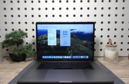 Apple Retina Macbook Pro 15 - 2019 - Használt, karcmentes