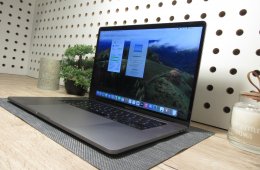 Apple Retina Macbook Pro 15 - 2019 - Használt, karcmentes