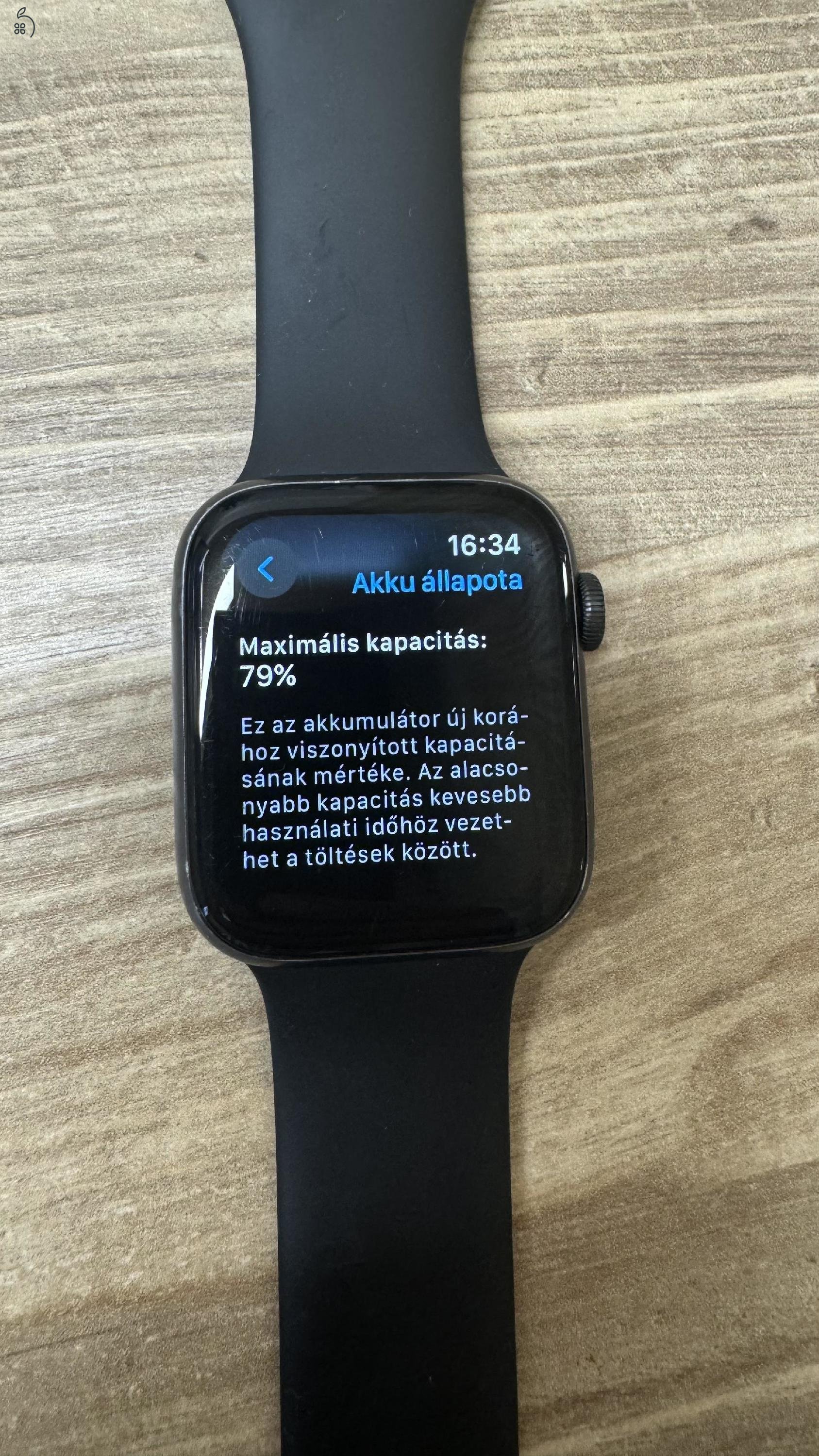 Apple Watch Series 5 GPS, alumínium, 44 mm